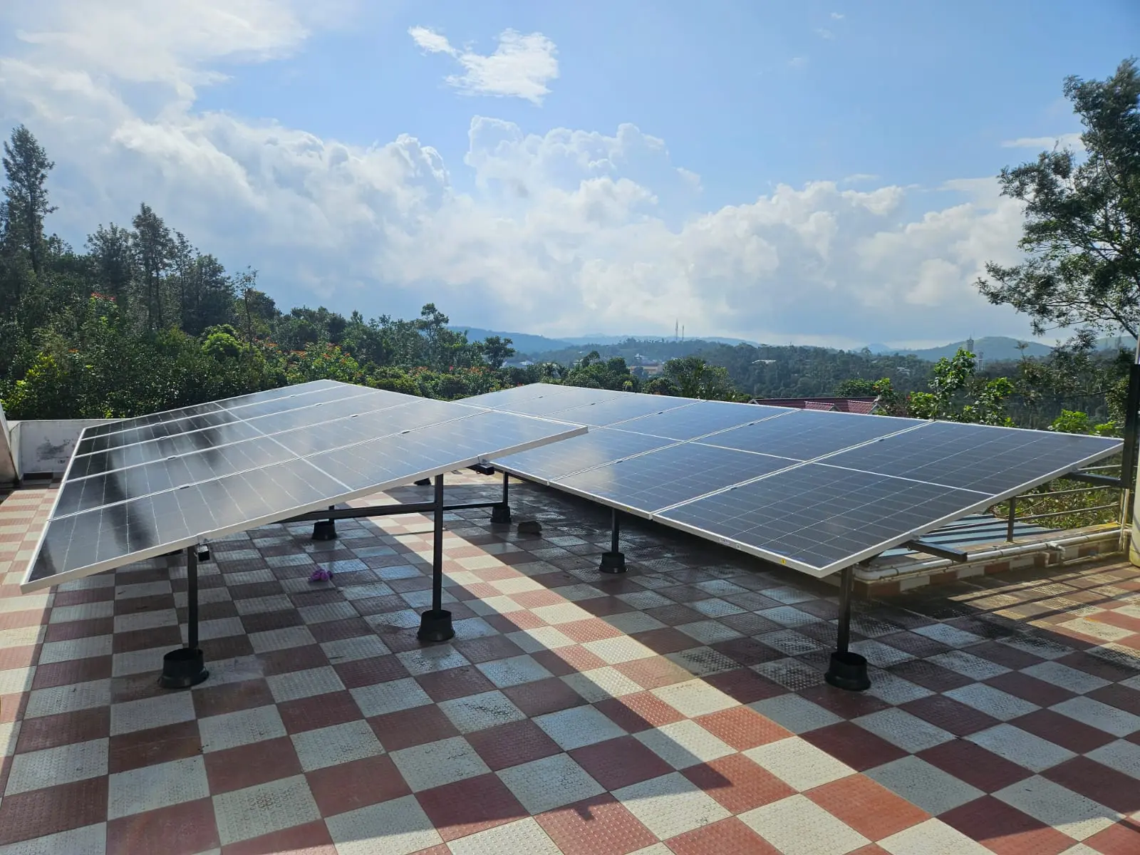 Grid-connected rooftop solar installation